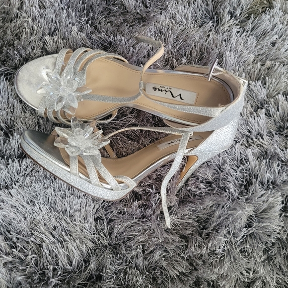 Heels - Picture 3 of 5